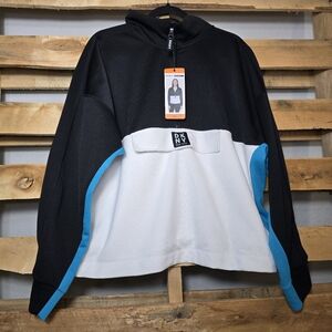 NWT DKNY pullover sweater Size:XXL Color:Black/White/Blue
